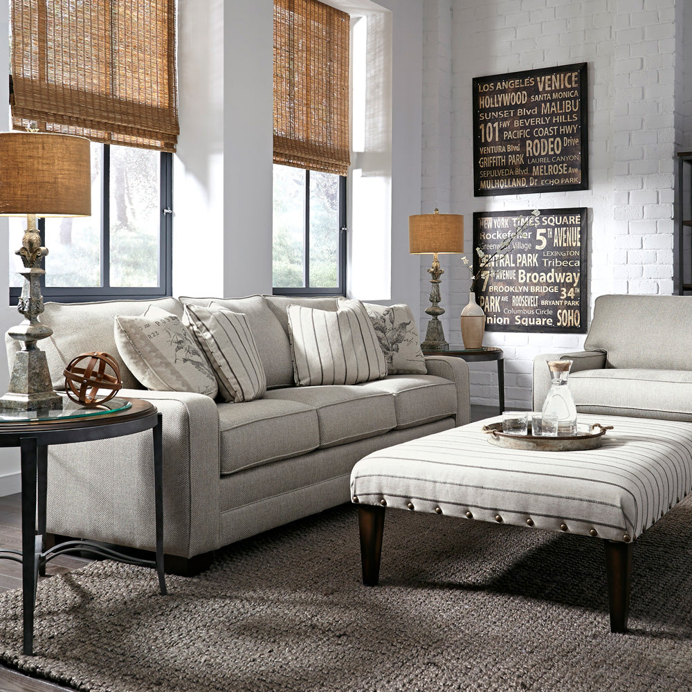 Bentley Sofa
 Desktop Image